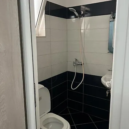 Ylli Mance Apartment