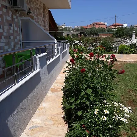 Ylli Mance Apartment *