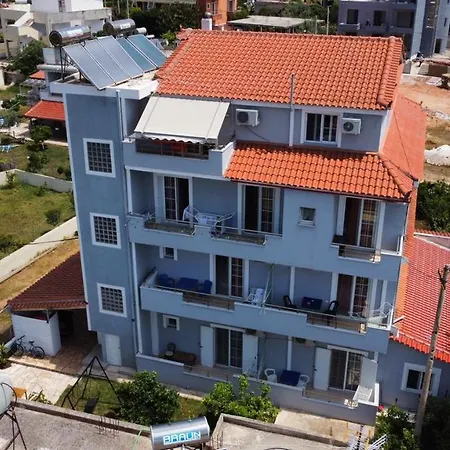 Ylli Mance Apartmán *
