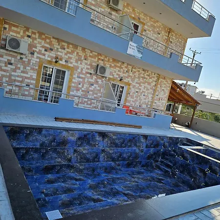 Ylli Mance Apartmán *