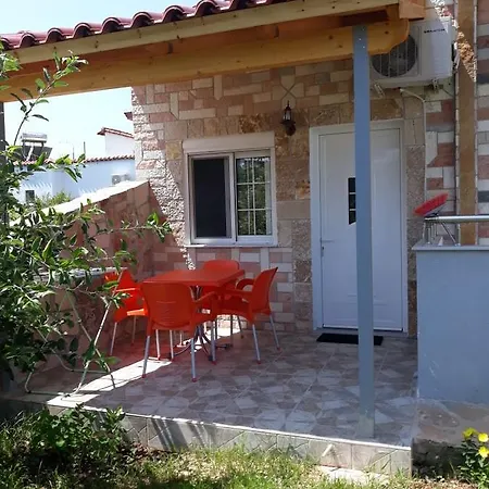 Ylli Mance Apartmán *